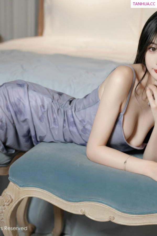 林星阑  [XiuRen]高清写真图 2024.07.25 No.8915 林星阑 黑丝美腿第16张图片